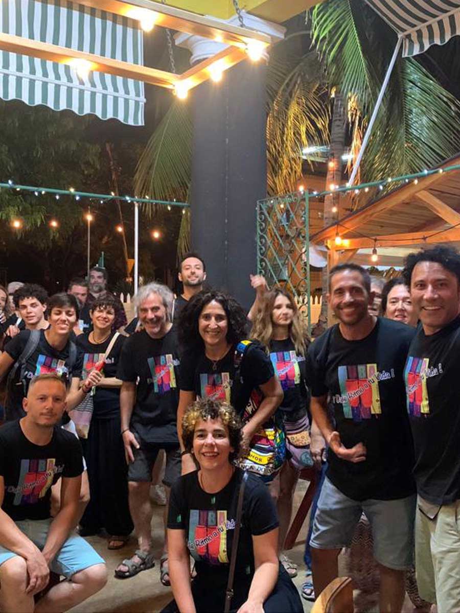 Viaje del grupo Fortaleza a Cuba para aprender percusión